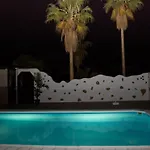 Casantilvia Heated Pool Paradise Апартаменты *