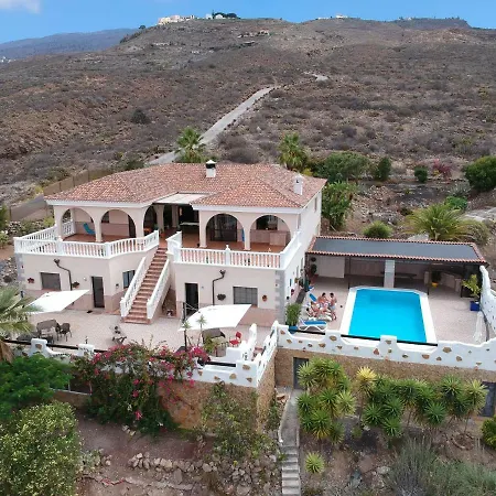 Casantilvia Heated Pool Paradise * アデヘ