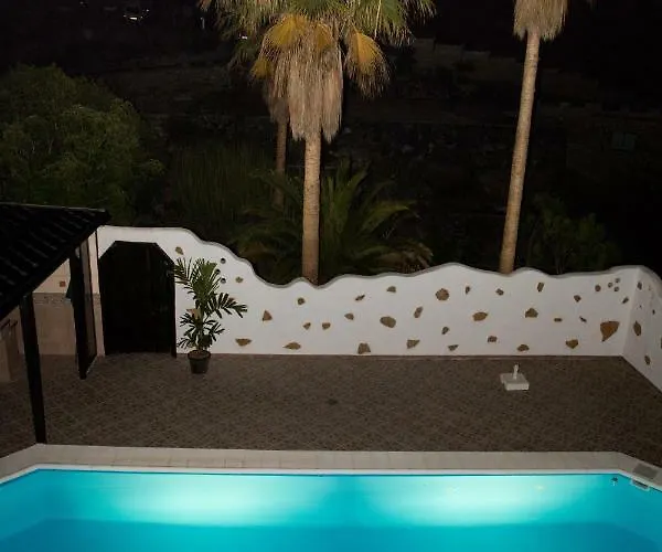 Casantilvia Heated Pool Paradise 아파트