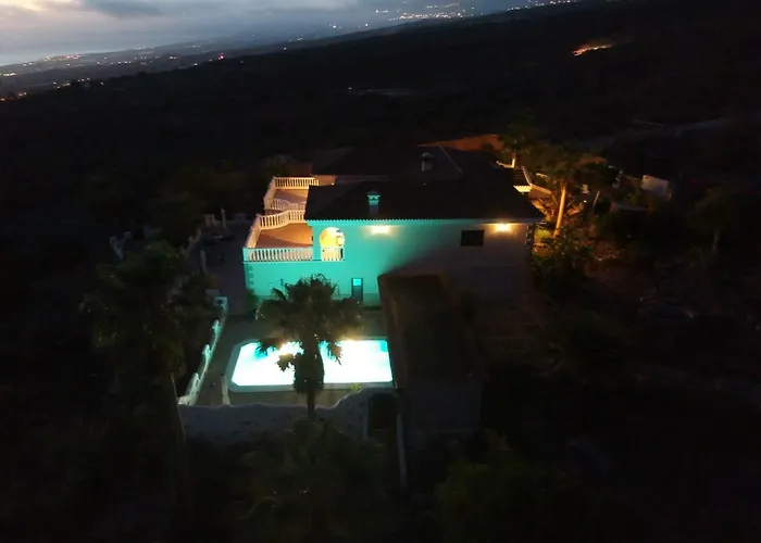 Casantilvia Heated Pool Paradise * 아데제